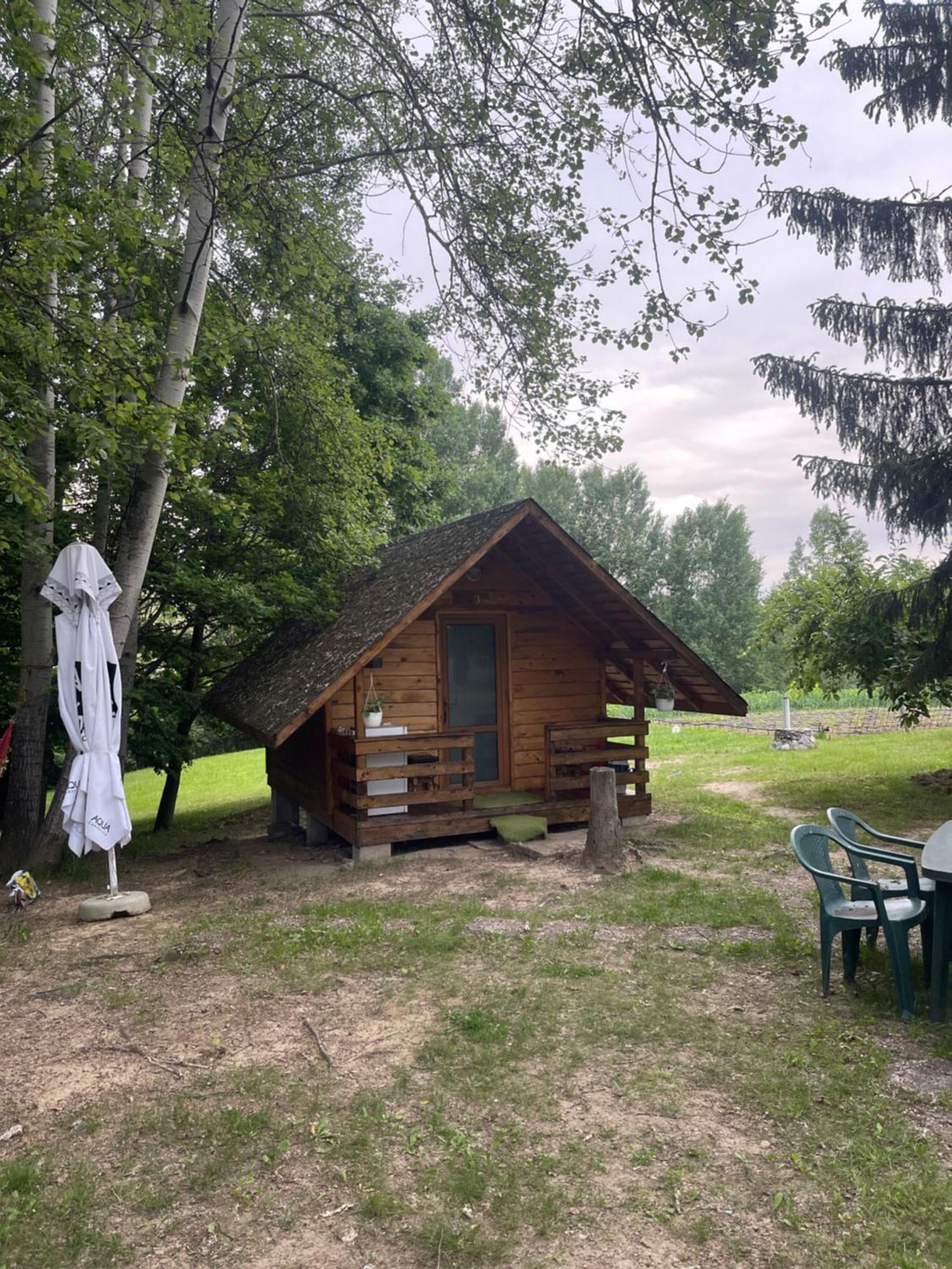 Camping Dragoske Hotel Ciofrîngeni Kültér fotó